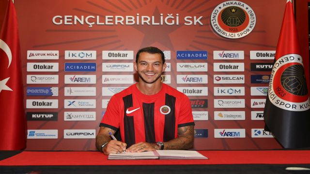 Gençlerbirliği'ne bomba transfer: Pedro Pereira sağ bek! 2 Genclerbirligine bomba transfer Pedro Pereira sag bek