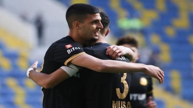 <p><strong>Isparta 32 Spor, Baran Başyiğit'i Transfer Etti! 3 Yıllık İmza!</strong></p> 2 Isparta 32 Spor Baran Basyigiti Transfer Etti 3 Yillik Imza