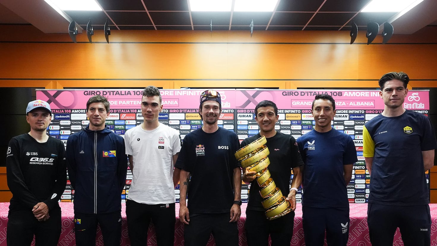 Simon Yates 2025'te Neler Başardı? Giro d'Italia ve Tour de France Zaferlerinin Sırrı